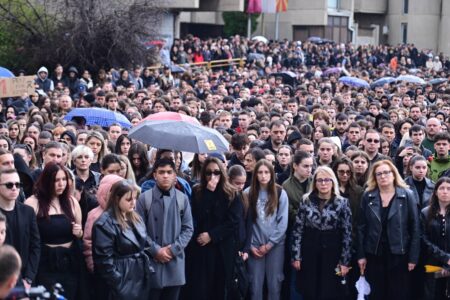 Студентите на заеднички час во кампусот на УКИМ: Пламенот згасна, но гневот гори!